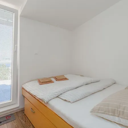 Maria Lussi Apartamento