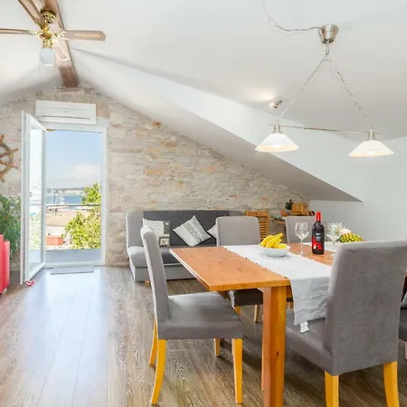 Maria Lussi Apartament Pula