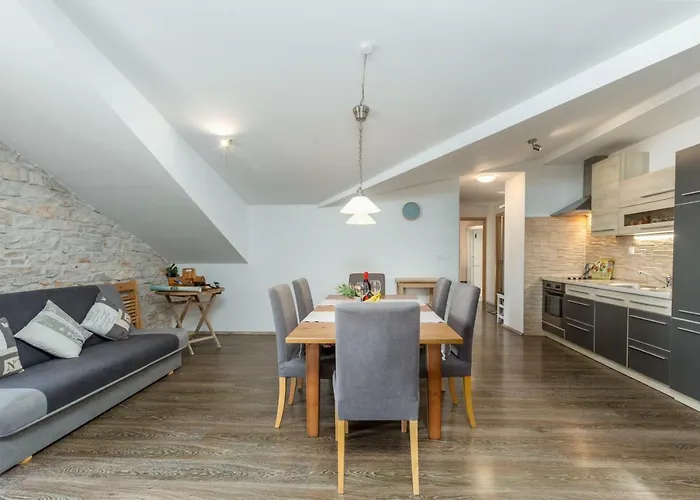 Apartman Maria Lussi *