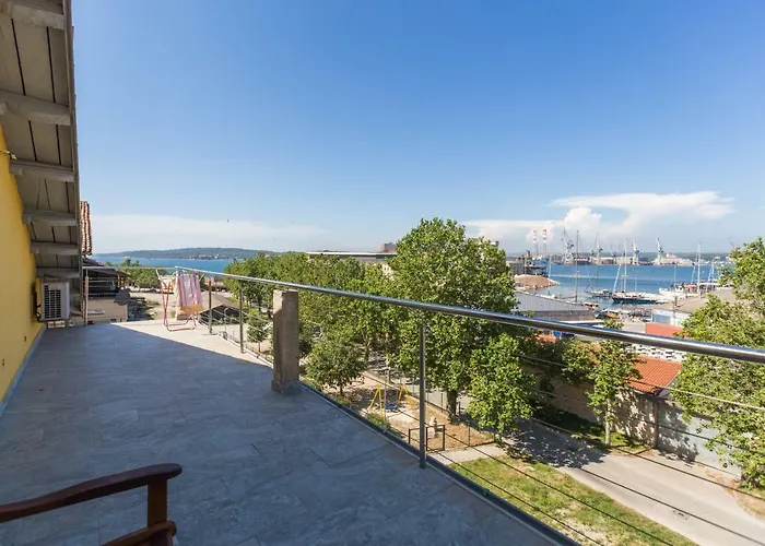 Apartman Maria Lussi *